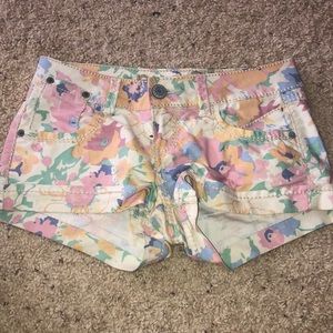 floral shorts